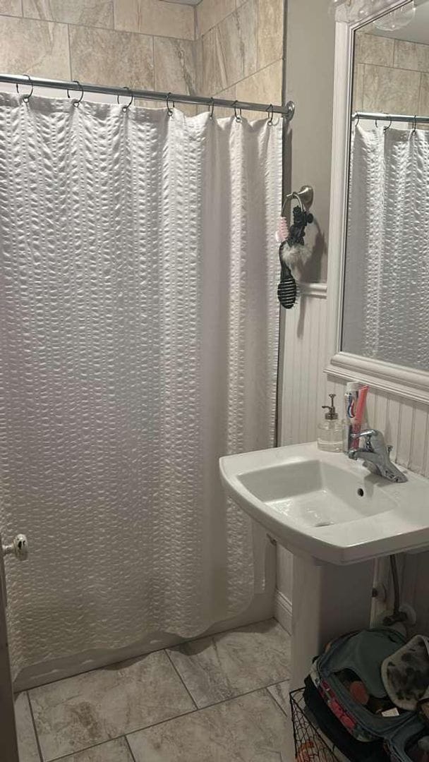 Building Photo - Single Family Home for Rent