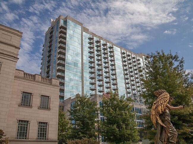 Building Photo - Stunning condo in the heart of SoBro at the Encore! Beautiful 1 bed, 1 bath on the amenity floor ...