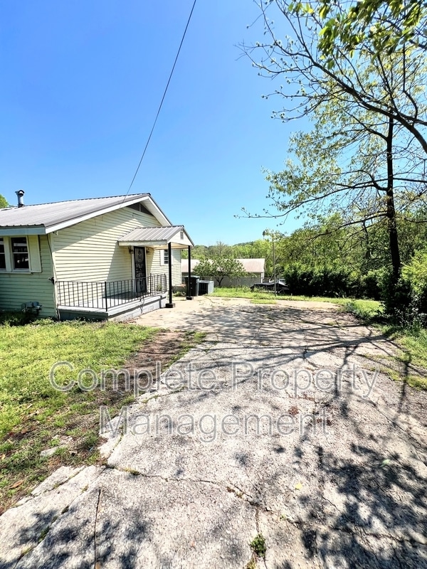 Building Photo - 3625 Grasselli Ave SW