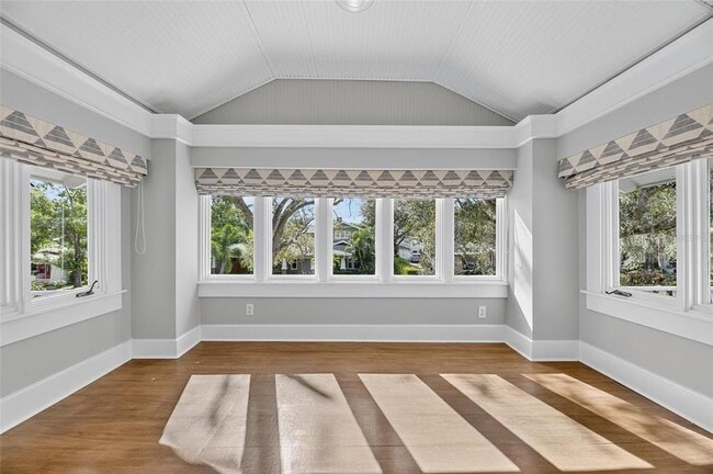 Building Photo - 3003 W Harbor View Ave