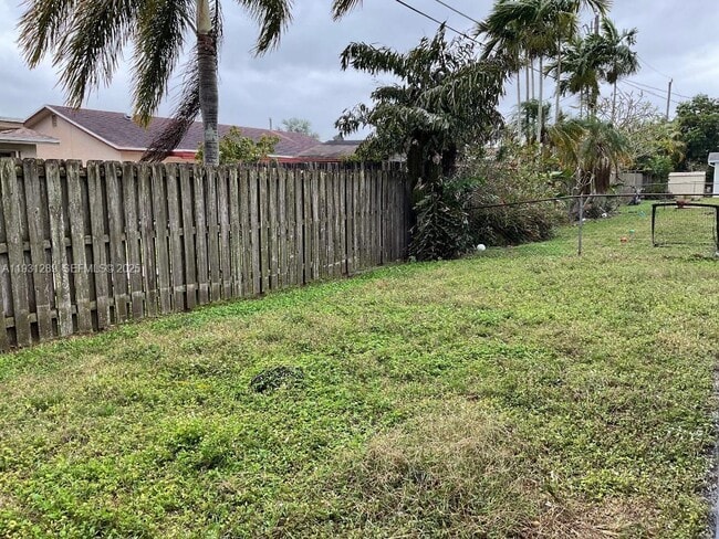 Building Photo - 11620 NW 31st Pl