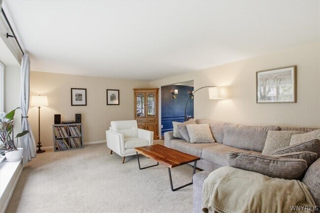 Building Photo - 15 Telfair Dr