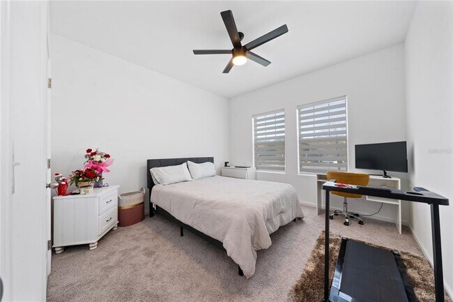 Building Photo - 1485 Effra Wy