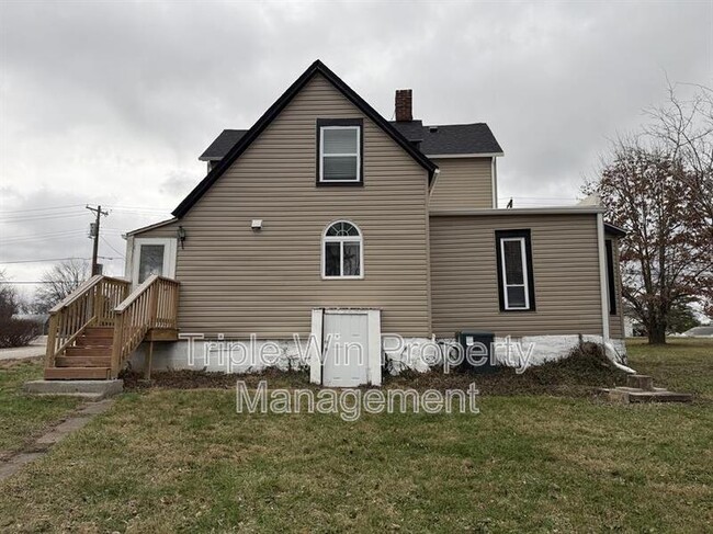 Building Photo - 307 State Hwy 47