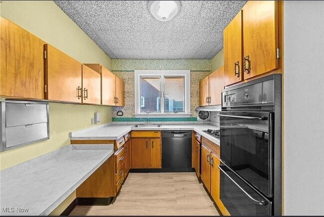 Building Photo - 14724 Clifton Blvd