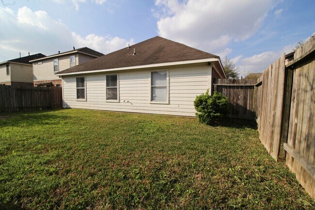 Building Photo - 19523 Maywood Falls Cir