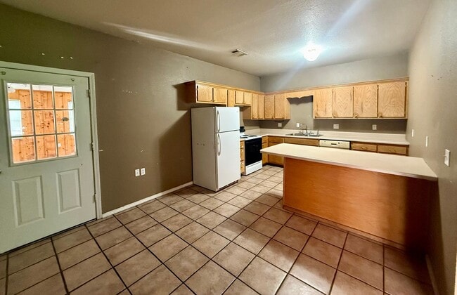 Building Photo - 1308 Barton Ln