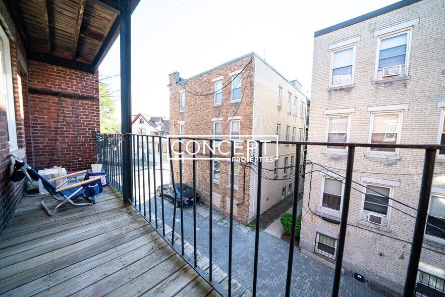 Building Photo - 56 Selkirk Rd