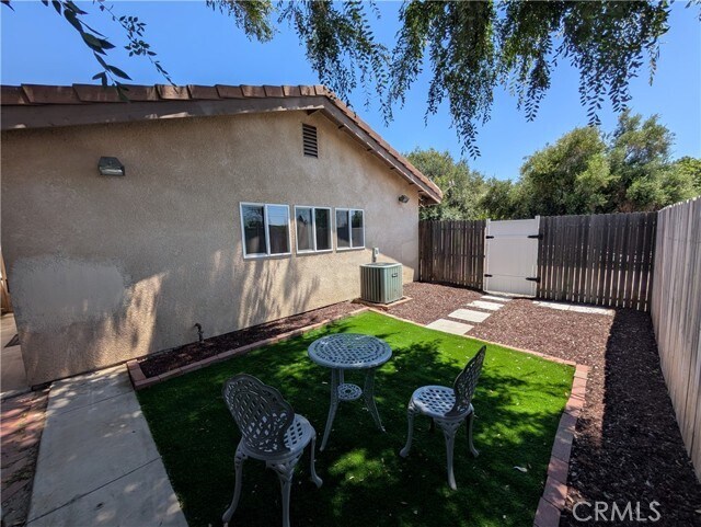 Building Photo - 11377 Buckskin Ave