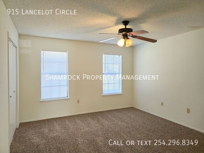 Building Photo - Midway ISD flat unit in great location.