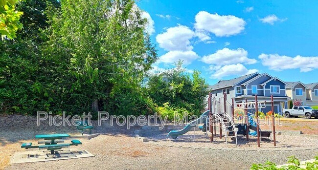Building Photo - 1032 Baker Hts Lp