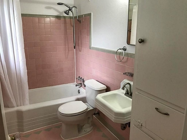 Building Photo - 2504 Kingston St