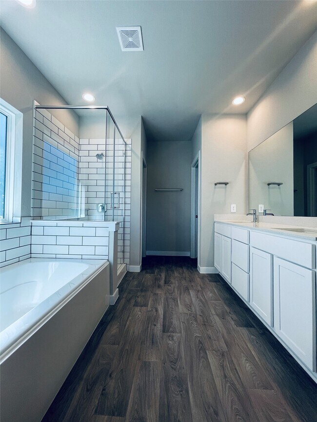 Building Photo - 14238 Wonder Lake Ln