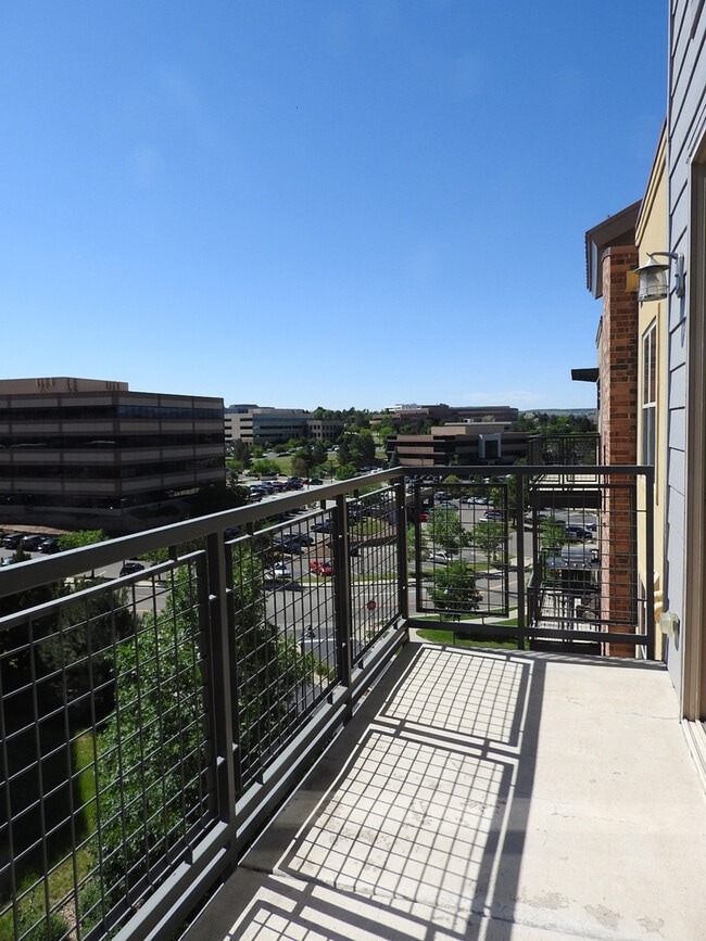 Building Photo - Centennial Condo for Rent! Outdoor Pool an...