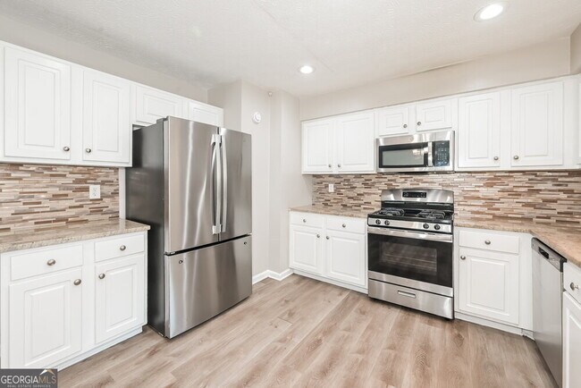 Building Photo - 2958 Quinbery Dr