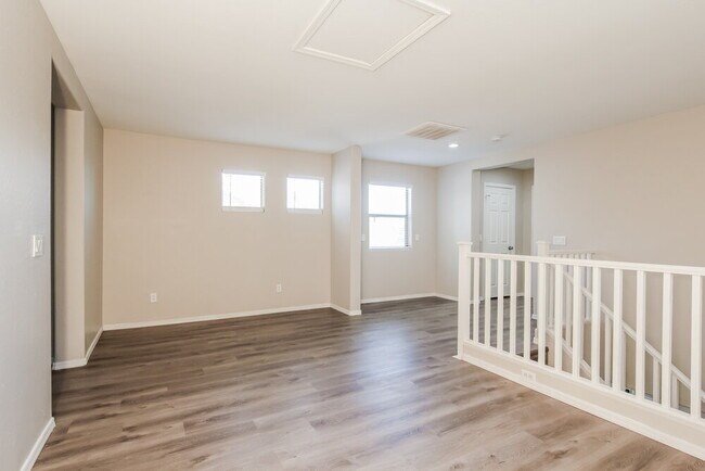 Building Photo - 9316 W Cordes Rd