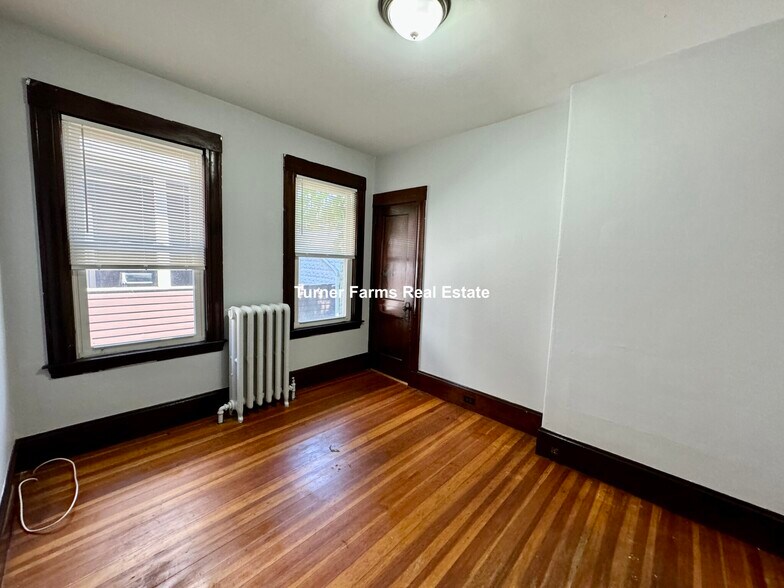 Building Photo - 41 Michigan Ave