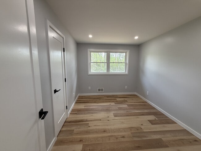 Building Photo - 123 Cattaragus Dr