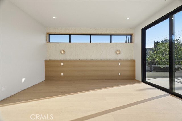 Building Photo - 4827 Stansbury Ave