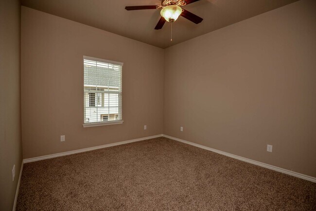 Building Photo - August 2026 Move in - 4/4.5 Townhome in The Revelry!