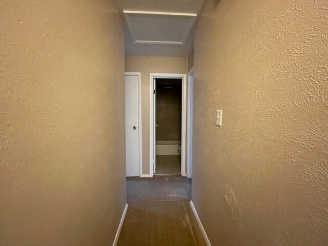 Building Photo - 804 Lindenwood Dr S