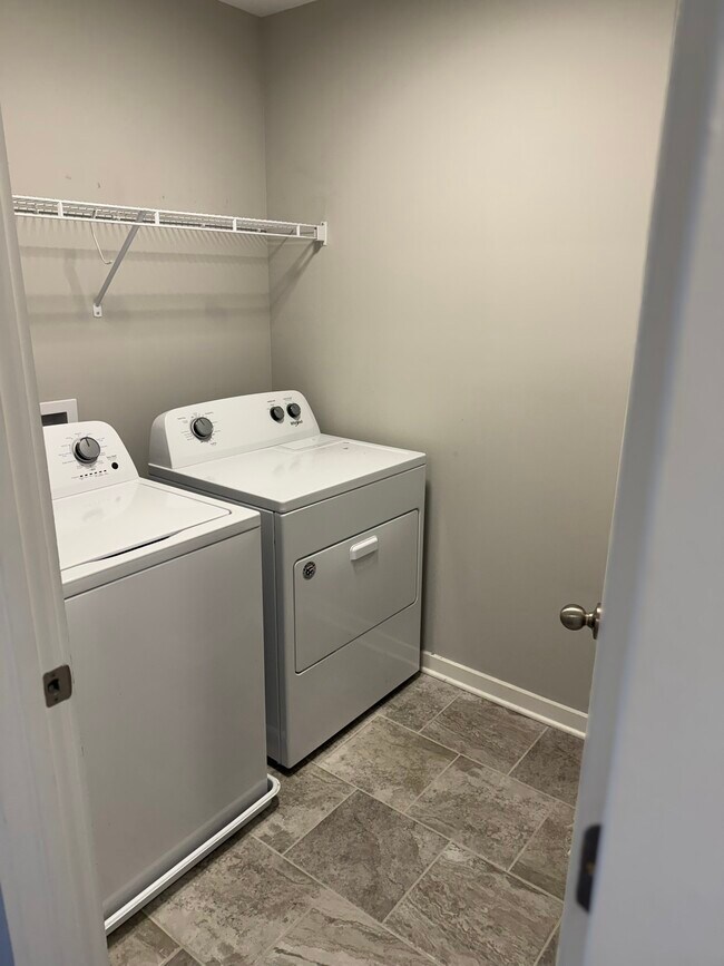 Building Photo - 689 Hickory Industrial Dr