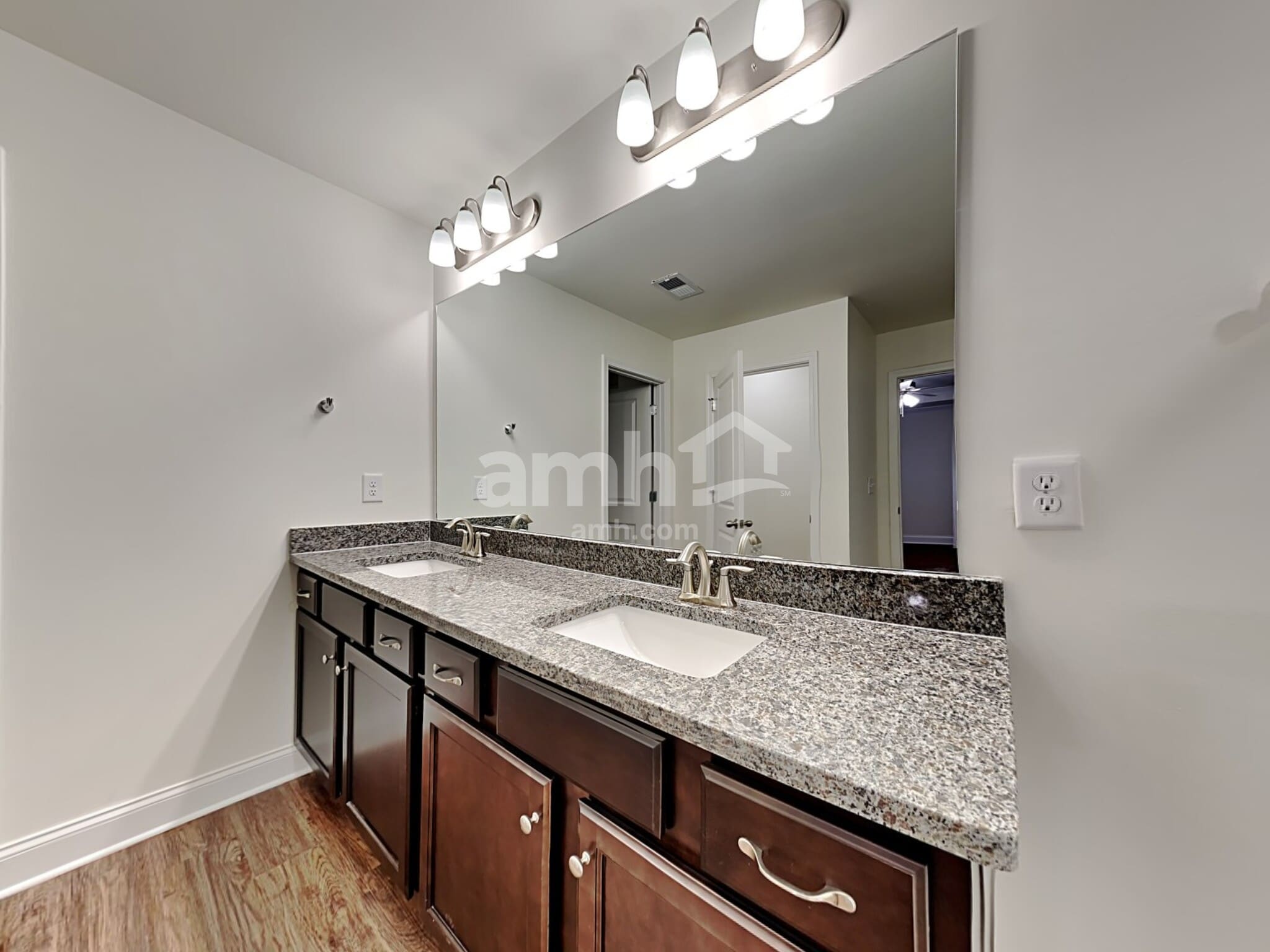 Building Photo - 1380 Ashlyn Ct