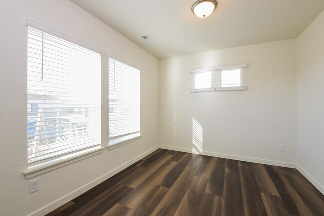Building Photo - 4724 N Tower Ct