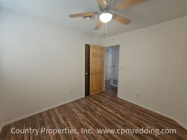 Building Photo - 3-Bedroom House on Corner Lot Available Now!