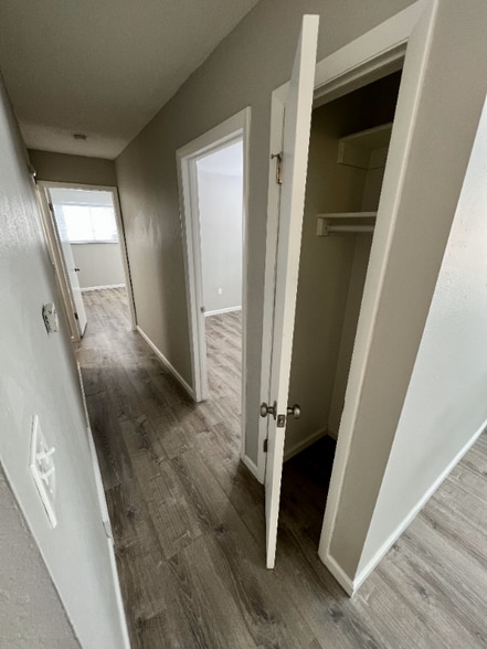 Building Photo - 221 Jessup St