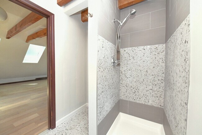 Building Photo - 31 Ellisville Rd