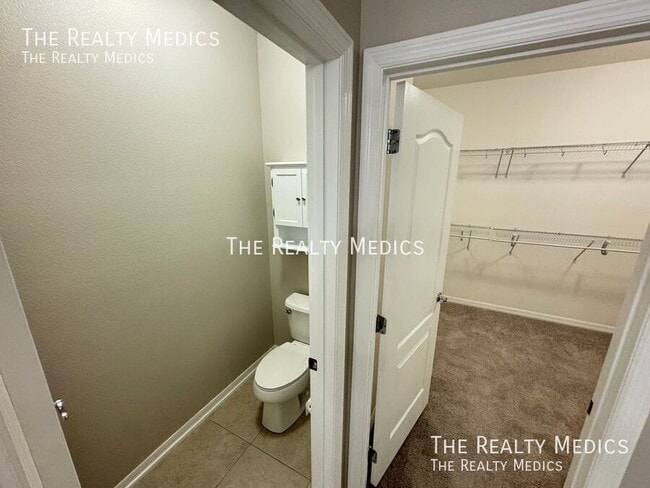 Building Photo - 5107 Appenine Loop W