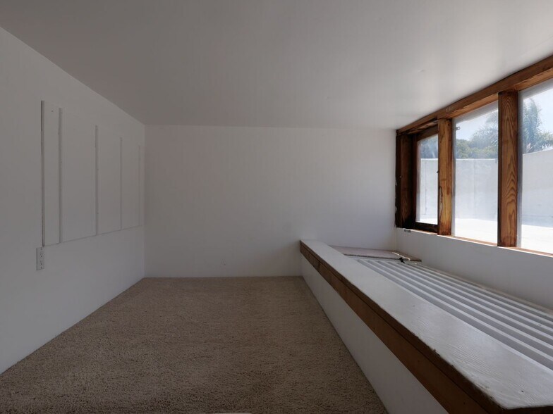 Building Photo - 6456 Surfside Way