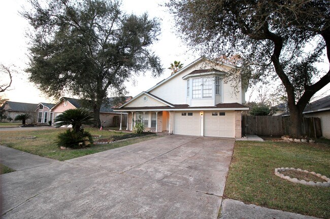 Building Photo - 15614 Barbarossa Dr