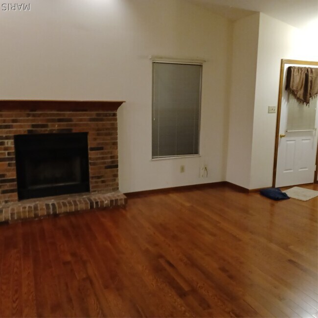 Building Photo - 2407 Muegge Rd