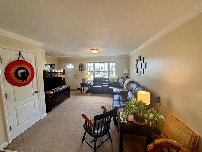 Building Photo - 14 Merrimac Way