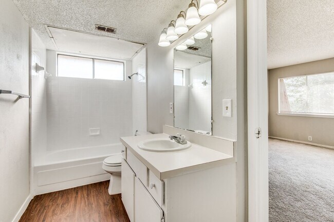 Building Photo - A Walnut Hill Wonder Townhome!