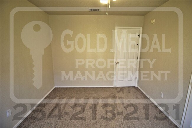 Building Photo - 2600 Lucille Dr