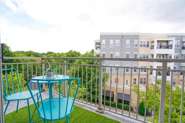 Building Photo - 245 N Highland Ave NE