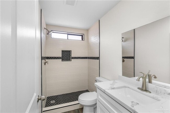 Building Photo - 211 Gastel Cir