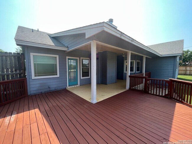 Building Photo - 1835 White Tail Ln