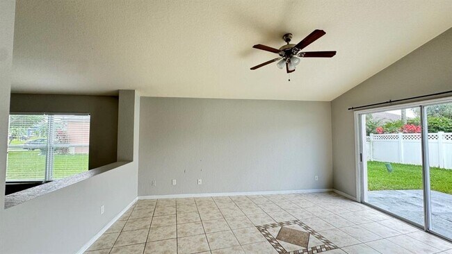 Building Photo - 2916 White Cedar Cir