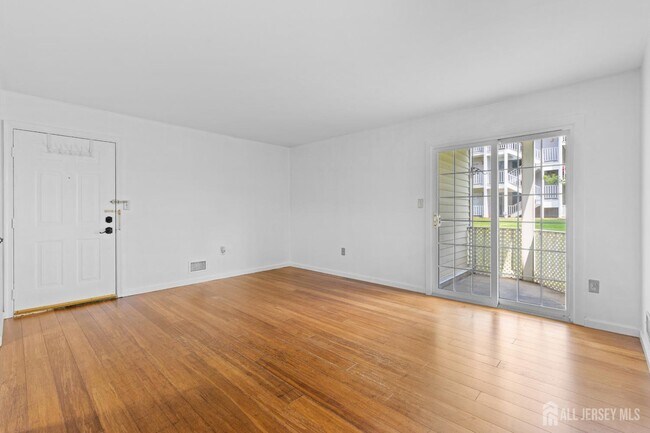 Building Photo - 454 Northam Dr