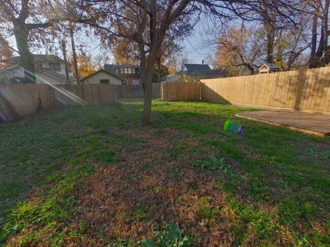 Building Photo - 207 S Erie Ave