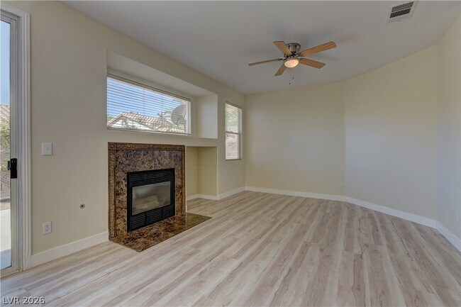 Building Photo - 10517 W Pergola Peak Ave