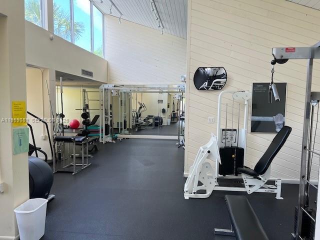 Building Photo - 2226 N Cypress Bend Dr