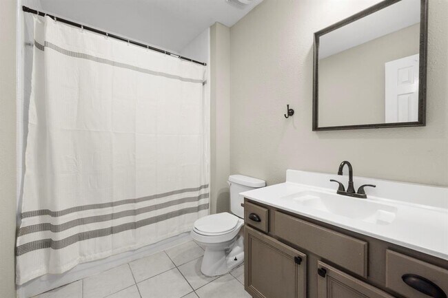 Building Photo - 6615 Broken Stone