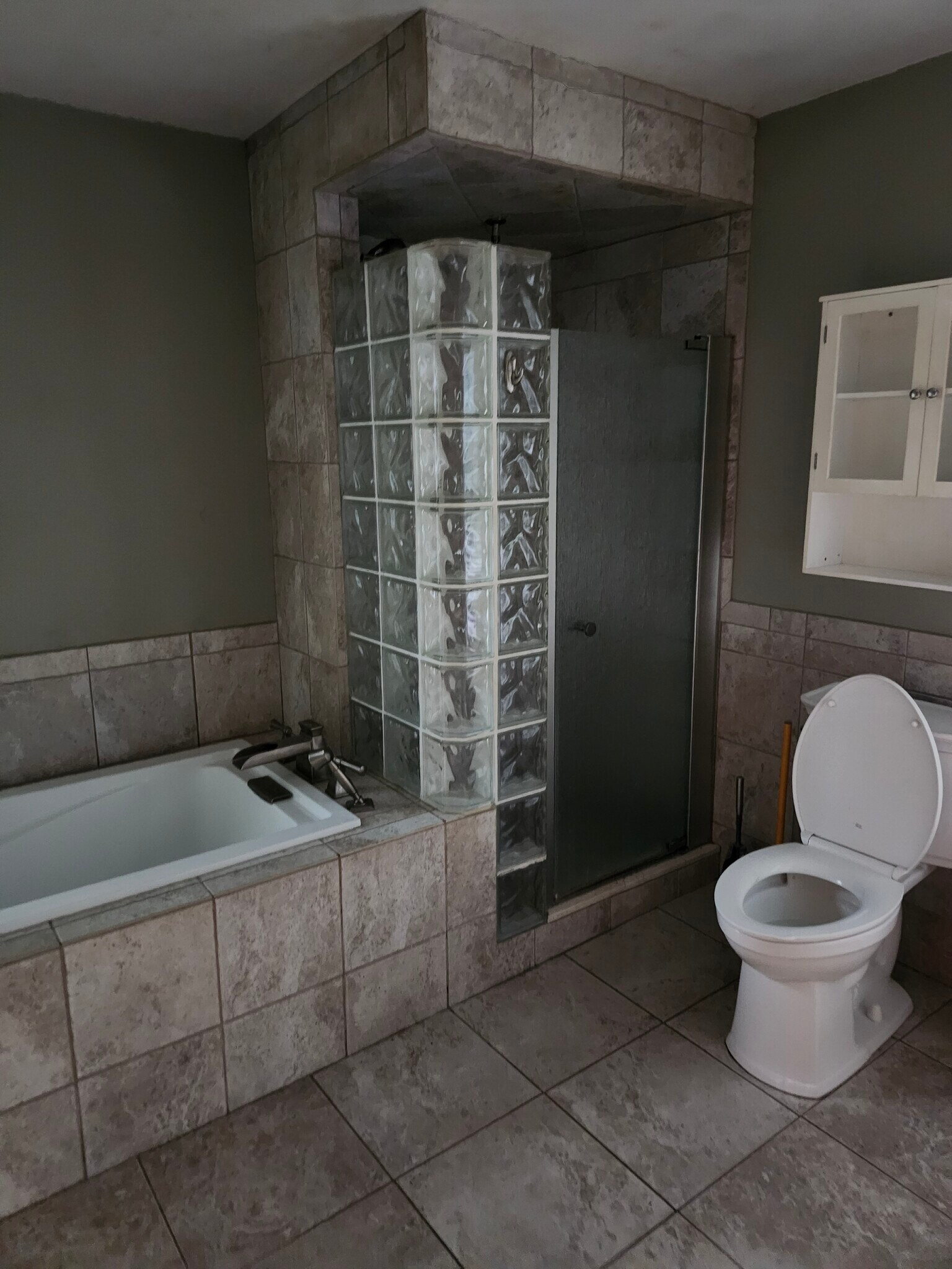 bathroom - 323 Village St