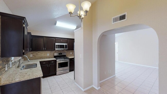Building Photo - 1108 Coyote Ln