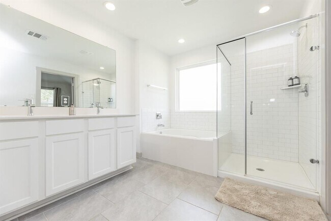 Building Photo - 6803 Telford Holw Trl